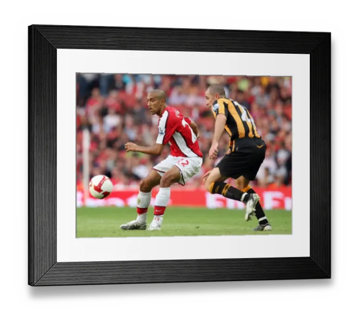 Framed Print : Gael Clichy (Arsenal) Dean Marney (Hull) Framed Print : Gael Clichy (Arsenal) Dean Marney (Hull)