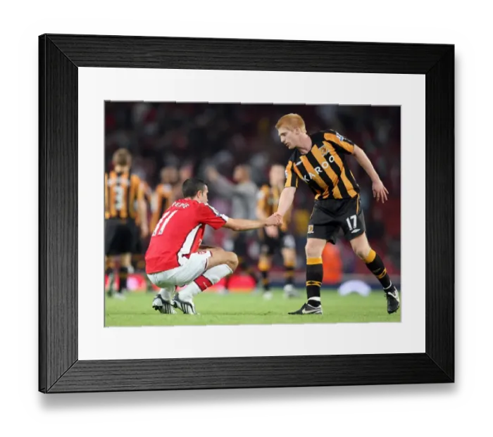 Framed Print : Robin van Persie's Defeat: Arsenal 1-2 Hull City (September 27, 2008) Framed Print : Robin van Persie's Defeat: Arsenal 1-2 Hull City (September 27, 2008)