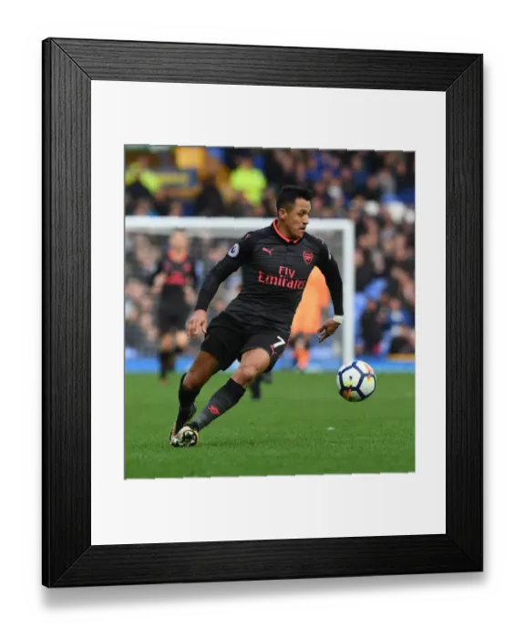 Framed Print : Alexis Sanchez in Action: Arsenal vs Everton, Premier League 2017-18 Framed Print : Alexis Sanchez in Action: Arsenal vs Everton, Premier League 2017-18