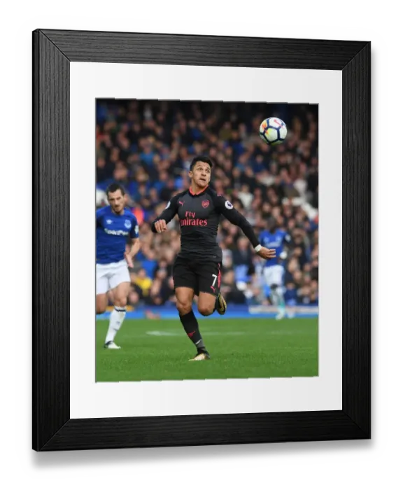 Framed Print : Alexis Sanchez in Action: Arsenal vs. Everton, Premier League 2017-18
