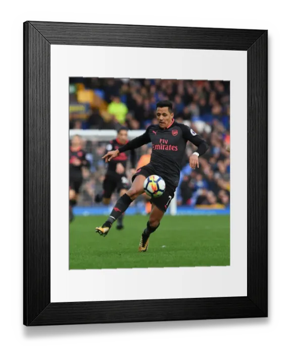 Framed Print : Alexis Sanchez in Action: Arsenal vs Everton, Premier League 2017-18