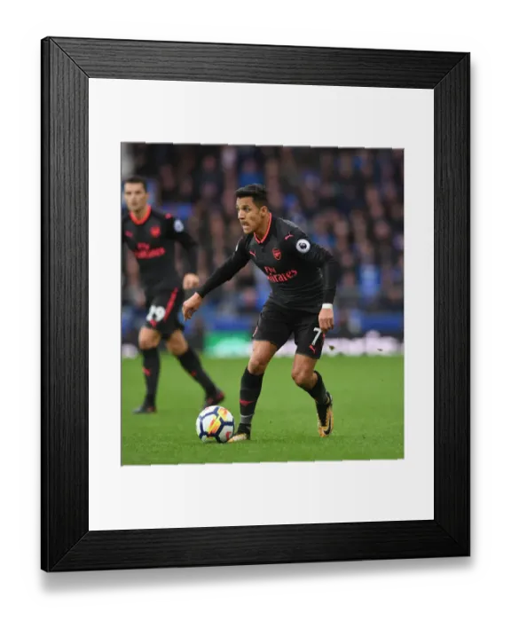 Framed Print : Alexis Sanchez in Action: Everton vs Arsenal, Premier League 2017-18 Framed Print : Alexis Sanchez in Action: Everton vs Arsenal, Premier League 2017-18