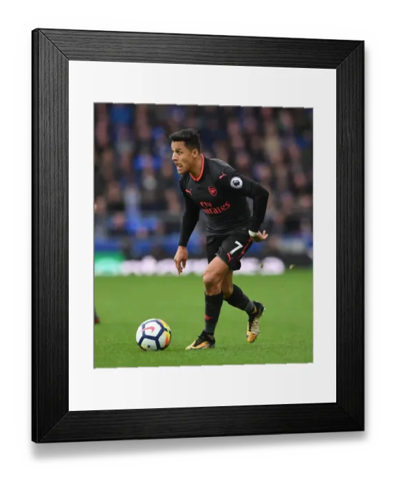 Framed Print : Alexis Sanchez in Action: Everton vs. Arsenal, Premier League 2017-18 Framed Print : Alexis Sanchez in Action: Everton vs. Arsenal, Premier League 2017-18