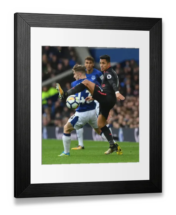 Framed Print : Alexis Sanchez in Action: Arsenal vs. Everton, Premier League 2017-18 Framed Print : Alexis Sanchez in Action: Arsenal vs. Everton, Premier League 2017-18