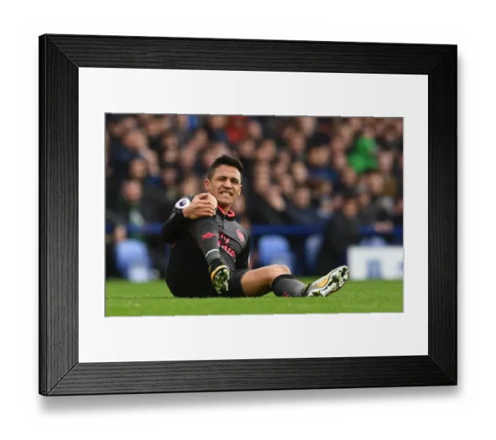 Framed Print : Alexis Sanchez: In Action Against Everton, Premier League 2017-18