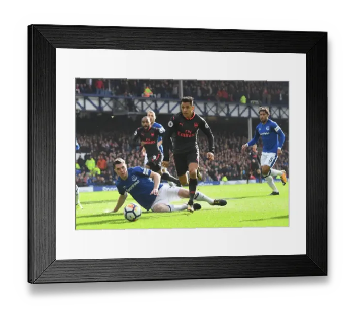 Framed Print : Alexis Sanchez Surges Past Michael Keane: Everton vs. Arsenal, Premier League 2017-18 Framed Print : Alexis Sanchez Surges Past Michael Keane: Everton vs. Arsenal, Premier League 2017-18