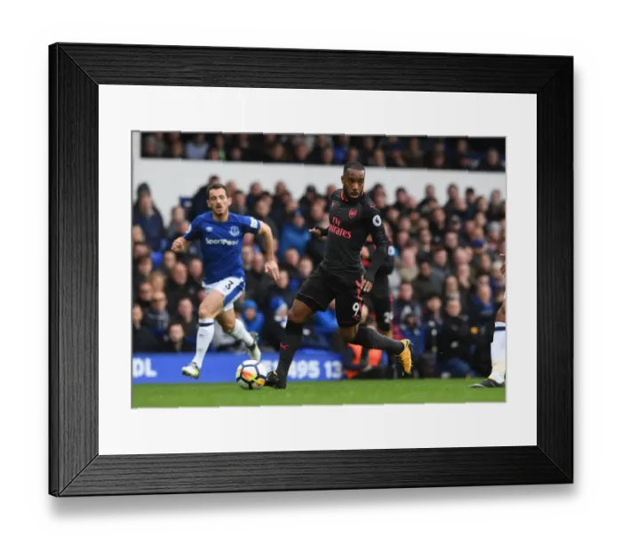 Framed Print : Alexandre Lacazette in Action: Arsenal vs Everton, Premier League 2017-18
