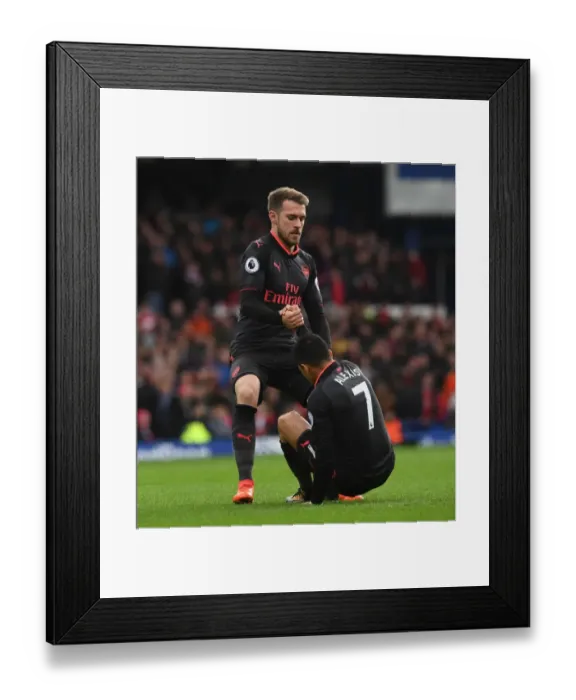 Framed Print : Arsenal's Ramsey and Sanchez in Action: Everton vs Arsenal, Premier League 2017-18 Framed Print : Arsenal's Ramsey and Sanchez in Action: Everton vs Arsenal, Premier League 2017-18