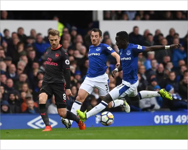 Intense Battle: Ramsey vs. Gueye-Baines - Everton vs. Arsenal, Premier League 2017-18