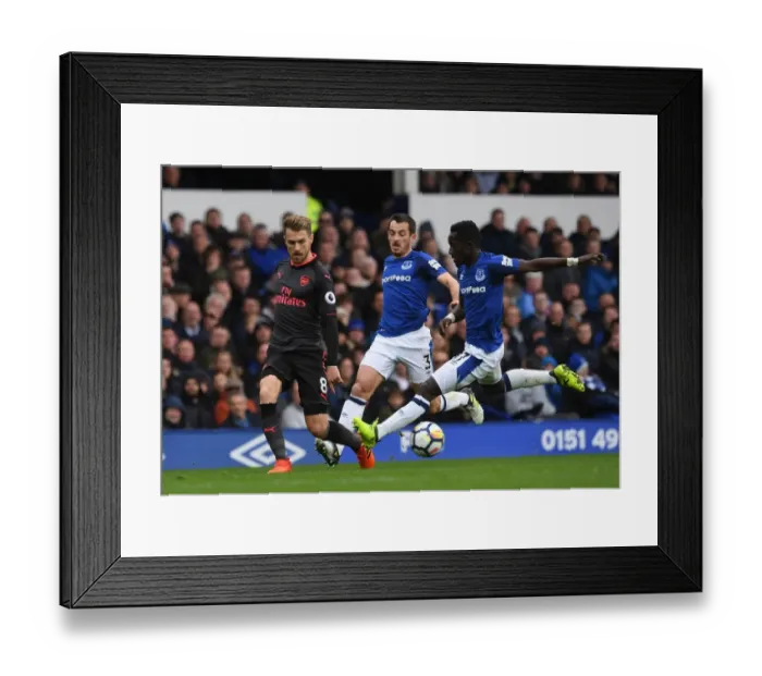 Framed Print : Intense Battle: Ramsey vs. Gueye-Baines - Everton vs. Arsenal, Premier League 2017-18 Framed Print : Intense Battle: Ramsey vs. Gueye-Baines - Everton vs. Arsenal, Premier League 2017-18