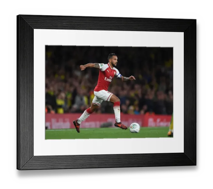Framed Print : Theo Walcott in Action: Arsenal vs Norwich City, Carabao Cup 2017-18
