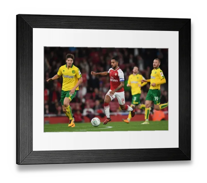 Framed Print : Theo Walcott in Action: Arsenal vs Norwich City, Carabao Cup 4th Round, 2017-18