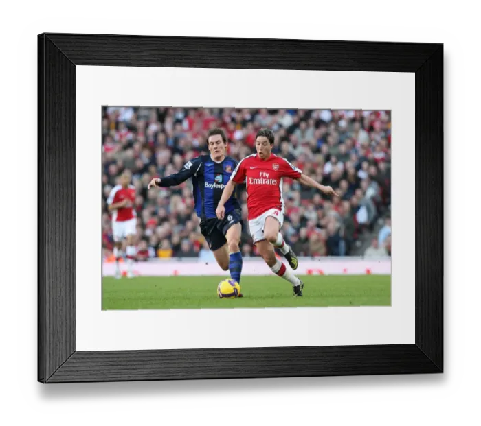 Framed Print : Samir Nasri (Arsenal) Dean Whitehead (Sunderland) Framed Print : Samir Nasri (Arsenal) Dean Whitehead (Sunderland)