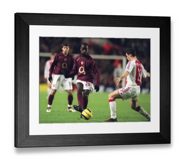 Framed Print : Quincy Owusu-Abeyie (Arsenal) Thomas Vermaelen (Ajax). Arsenal 0: 0 Ajax
