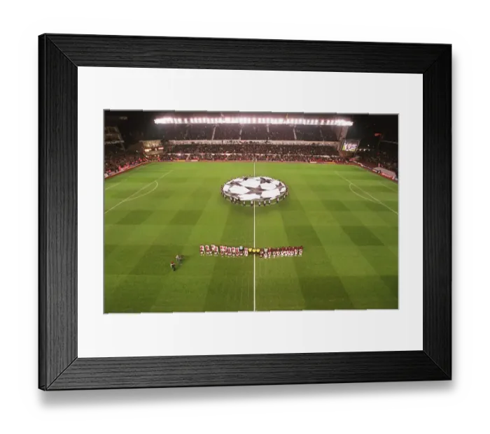 Framed Print : Arsenal vs Ajax: The Battle Lines, UEFA Champions League, Group B, Arsenal Stadium, London, 7 / 12 / 05