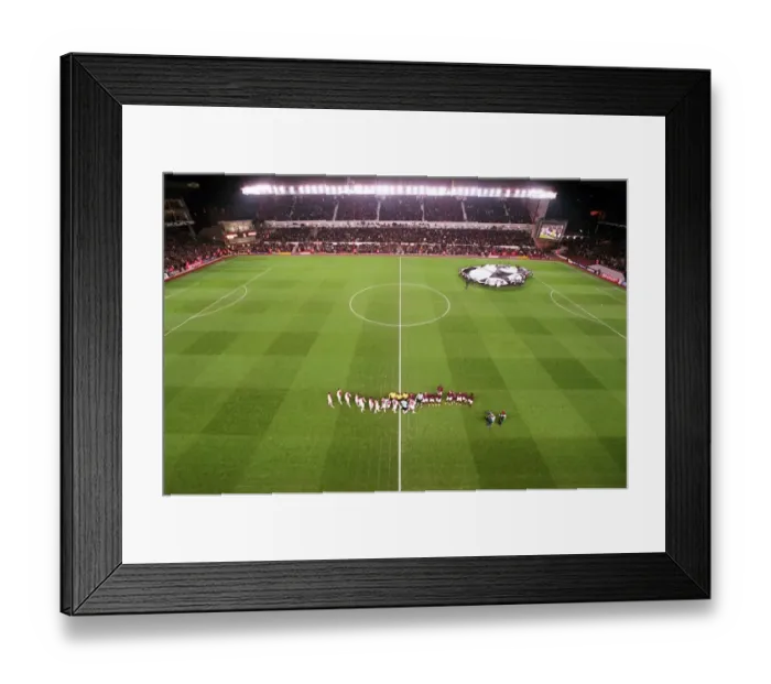 Framed Print : Arsenal vs Ajax: The Battle Lines, 0-0, UEFA Champions League, Group B, Highbury, London, 7 / 12 / 05