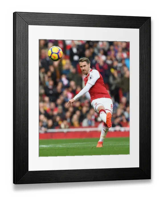 Framed Print : Aaron Ramsey in Action: Arsenal vs Swansea City (2017-18) Framed Print : Aaron Ramsey in Action: Arsenal vs Swansea City (2017-18)