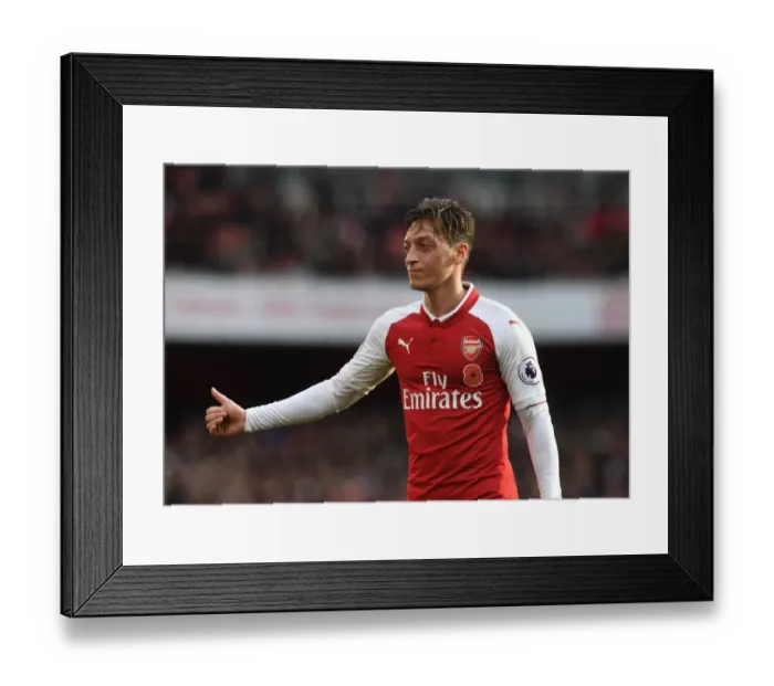 Framed Print : Mesut Ozil in Action: Arsenal vs Swansea City, Premier League 2017-18 Framed Print : Mesut Ozil in Action: Arsenal vs Swansea City, Premier League 2017-18