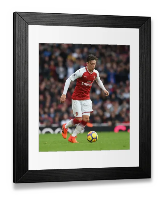 Framed Print : Mesut Ozil in Action: Arsenal vs Swansea City, Premier League 2017-18
