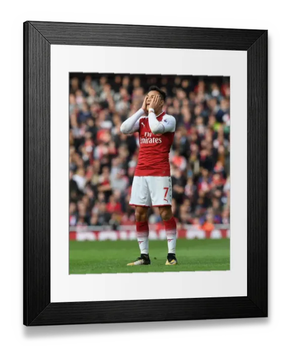 Framed Print : Alexis Sanchez: Arsenal Star in Action against Swansea City, Premier League 2017-18 Framed Print : Alexis Sanchez: Arsenal Star in Action against Swansea City, Premier League 2017-18