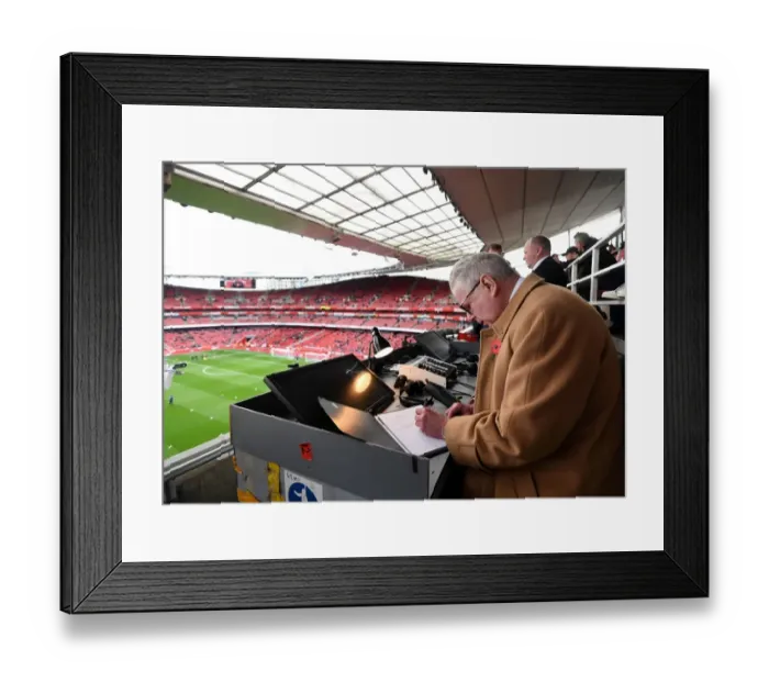 Framed Print : John Motson's Farewell: Arsenal vs Swansea City (Last Match at Emirates, 2017-18) Framed Print : John Motson's Farewell: Arsenal vs Swansea City (Last Match at Emirates, 2017-18)