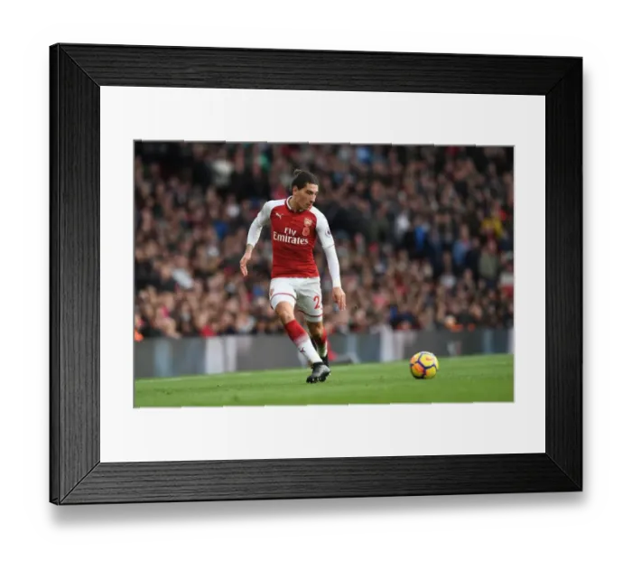 Framed Print : Hector Bellerin in Action: Arsenal vs Swansea City, Premier League 2017-18 Framed Print : Hector Bellerin in Action: Arsenal vs Swansea City, Premier League 2017-18