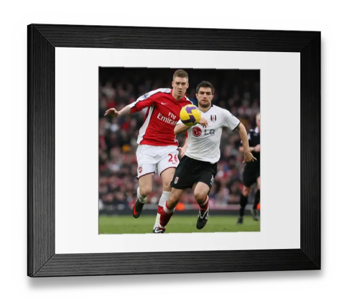 Framed Print : Andrej Arshavin (Arsenal) Aaron Hughes (Fulham) Framed Print : Andrej Arshavin (Arsenal) Aaron Hughes (Fulham)