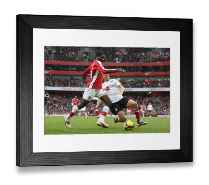 Framed Print : Emmanuel Eboue (Arsenal) Paul Konchesky (Fulham)