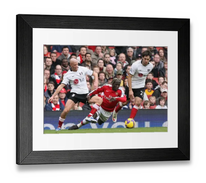 Framed Print : Bacary Sagna (Arsenal) Paul Konchesky & Clint Dempsey (Fulham)