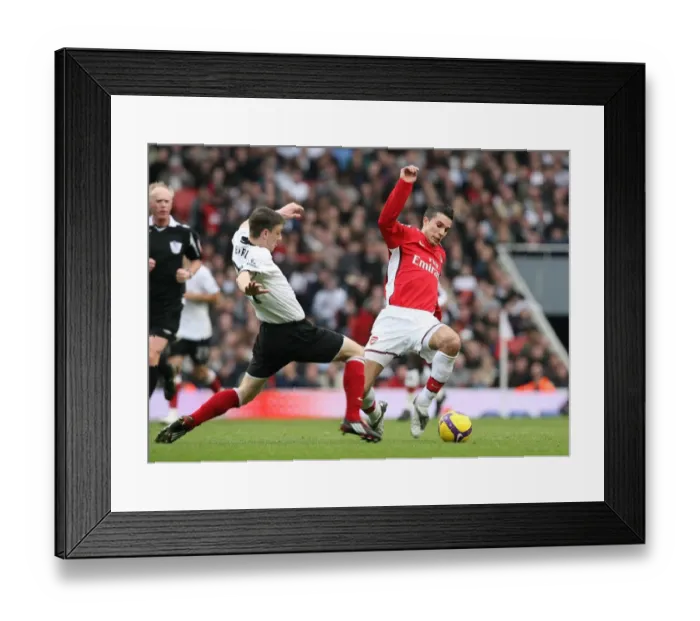 Framed Print : Robin van Persie (Arsenal) Chris Baird (Fulham) Framed Print : Robin van Persie (Arsenal) Chris Baird (Fulham)