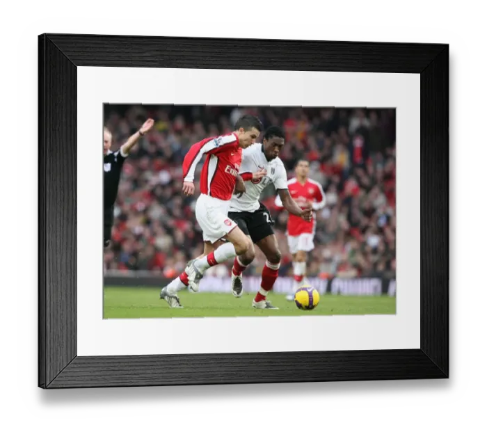 Framed Print : Van Persie vs. Etuhu: Stalemate at Emirates Stadium - Arsenal vs. Fulham, 2009 Barclays Premier League