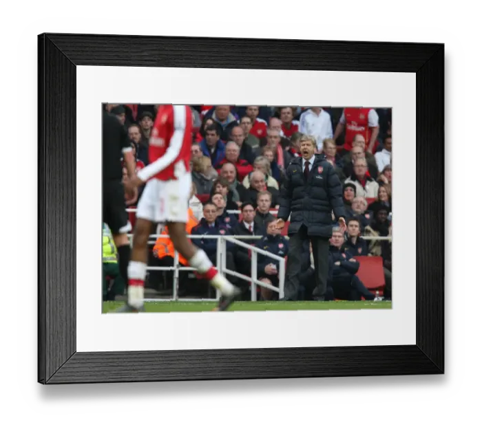 Framed Print : Arsene Wenger: A Stalemate at the Helm - Arsenal 0-0 Fulham, Barclays Premier League (February 2009)