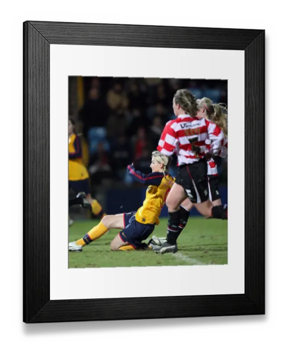 Framed Print : Suzanne Grant scores Arsenals 5th goal Framed Print : Suzanne Grant scores Arsenals 5th goal