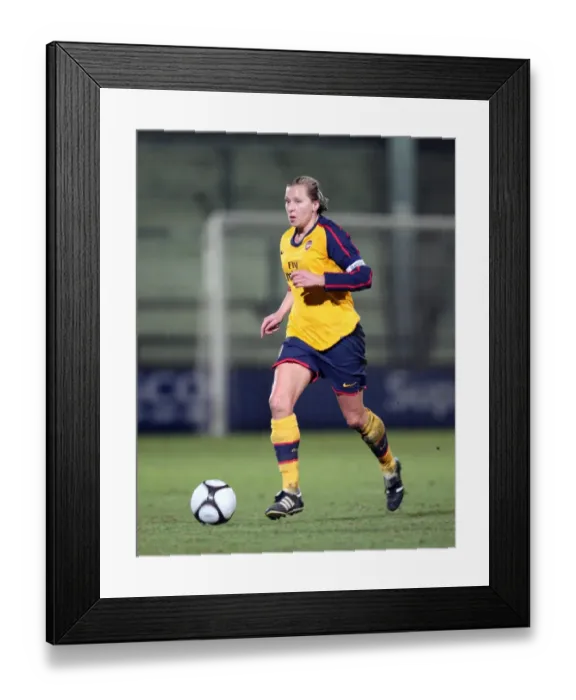 Framed Print : Arsenal Ladies Jayne Ludlow Celebrates Victory: 5-0 FA Premier League Cup Final Win over Doncaster Rovers Belles