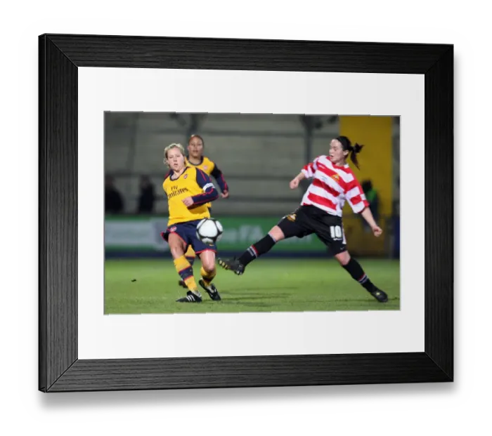 Framed Print : Jayne Ludlow (Arsenal) Vikki Stevens (Doncaster)