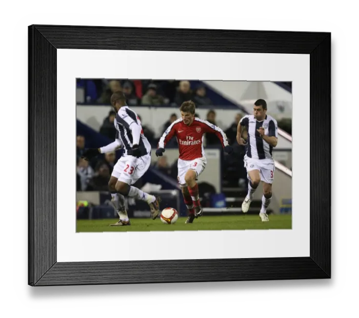 Framed Print : Andrey Arshavin (Arsenal) Abdoulaye Meite & Paul Robinson (West Brom)
