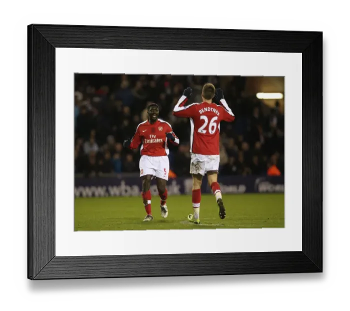Framed Print : Kolo Toure & Nicklas Bendtner celebrate the 3rd Arsenal goal