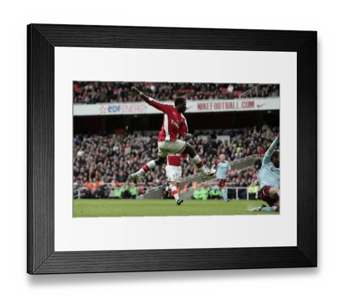 Framed Print : Emmanuel Eboue scores Arsenals 3rd goal Framed Print : Emmanuel Eboue scores Arsenals 3rd goal