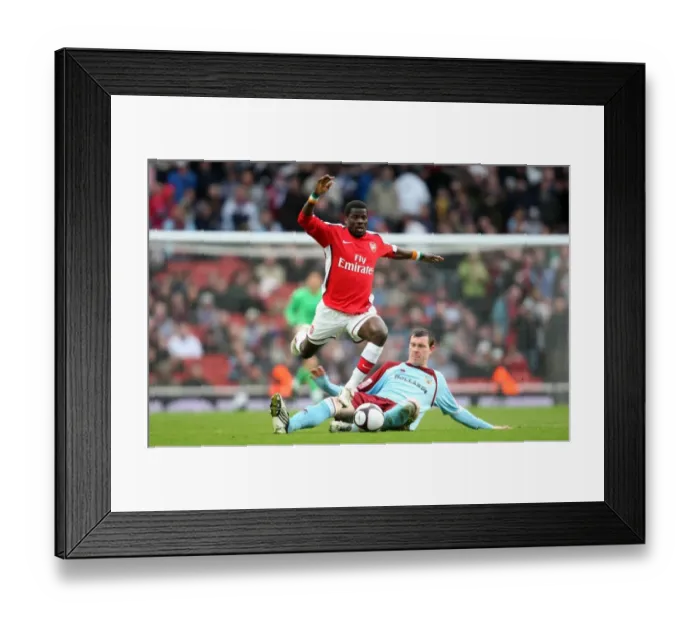 Framed Print : Emmanuel Eboue (Arsenal) Kevin McDonald (Burnley)