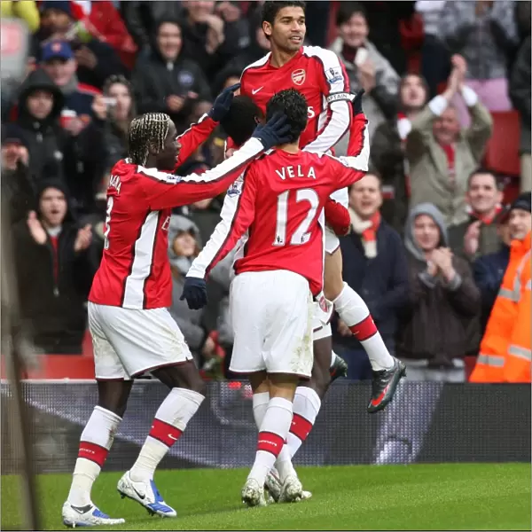 Eduardo celebrates scoring the 2nd Arsenal goal with