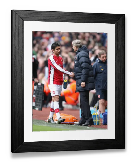 Framed Print : Arsenal manager Arsene Wenger and captain Eduardo Framed Print : Arsenal manager Arsene Wenger and captain Eduardo