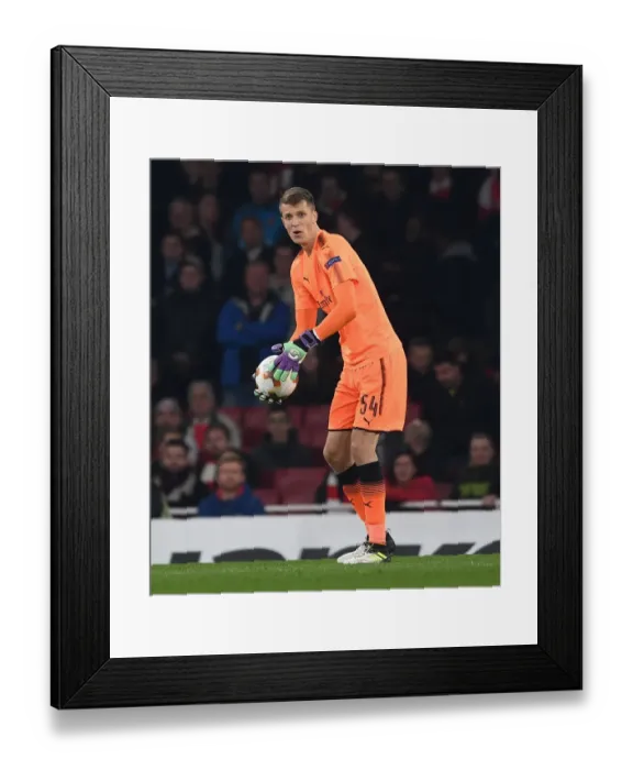 Framed Print : Matt Macey: In Action for Arsenal Against Crvena Zvezda, UEFA Europa League 2017-18