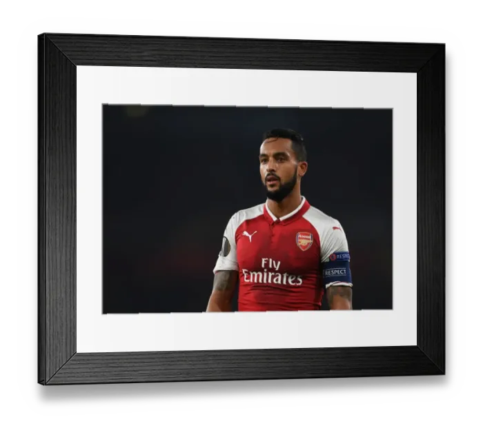 Framed Print : Theo Walcott in Action: Arsenal vs Red Star Belgrade, UEFA Europa League (2017-18) Framed Print : Theo Walcott in Action: Arsenal vs Red Star Belgrade, UEFA Europa League (2017-18)