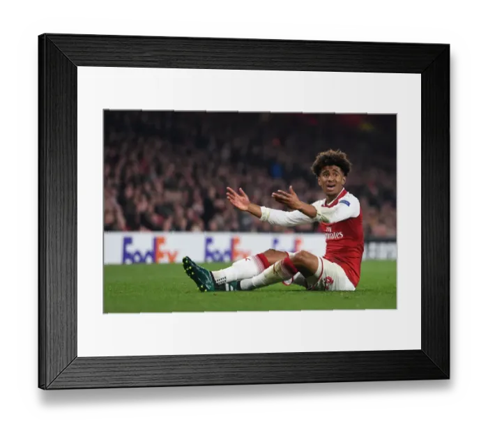 Framed Print : Reiss Nelson in Action: Arsenal vs Crvena Zvezda, Europa League 2017