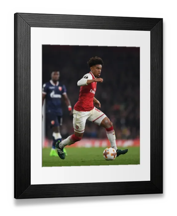 Framed Print : Reiss Nelson in Action: Arsenal vs Red Star Belgrade, Europa League 2017