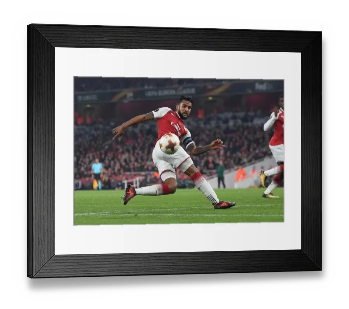 Framed Print : Theo Walcott in Action: Arsenal vs Crvena Zvezda, Europa League 2017