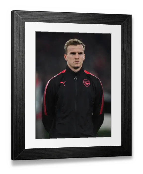 Framed Print : Rob Holding: Arsenal's Defensive Wall Against Red Star Belgrade, Europa League 2017-18
