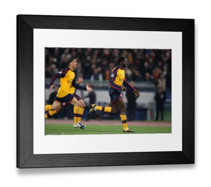 Framed Print : Kolo Toure and Denilson Framed Print : Kolo Toure and Denilson