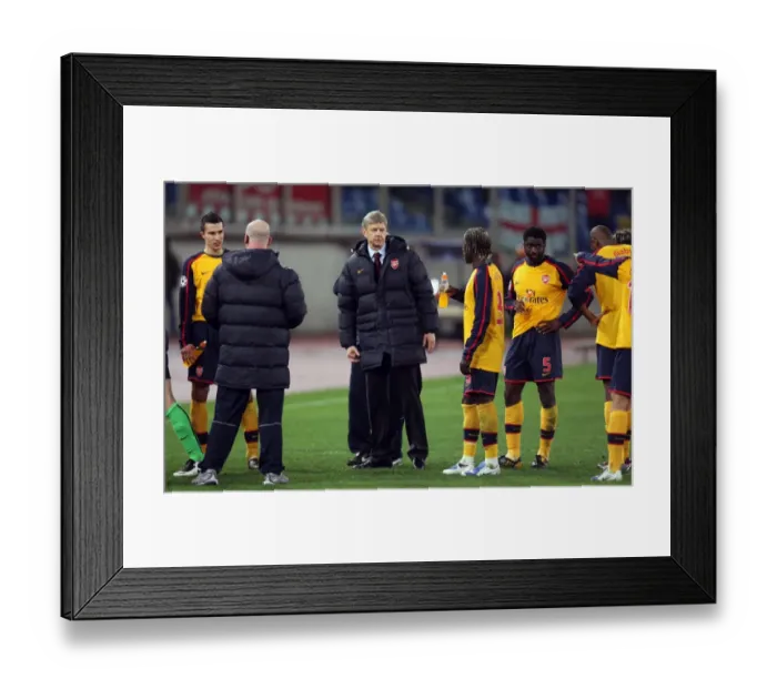 Framed Print : Arsene Wenger the Arsenal Manager with his players Framed Print : Arsene Wenger the Arsenal Manager with his players