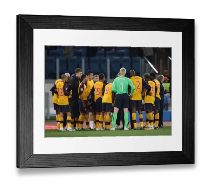 Framed Print : The Arsenal team before extra time Framed Print : The Arsenal team before extra time